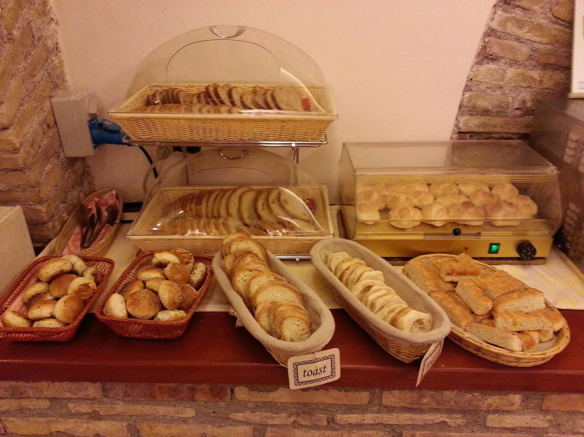 Hotel Corona Roma