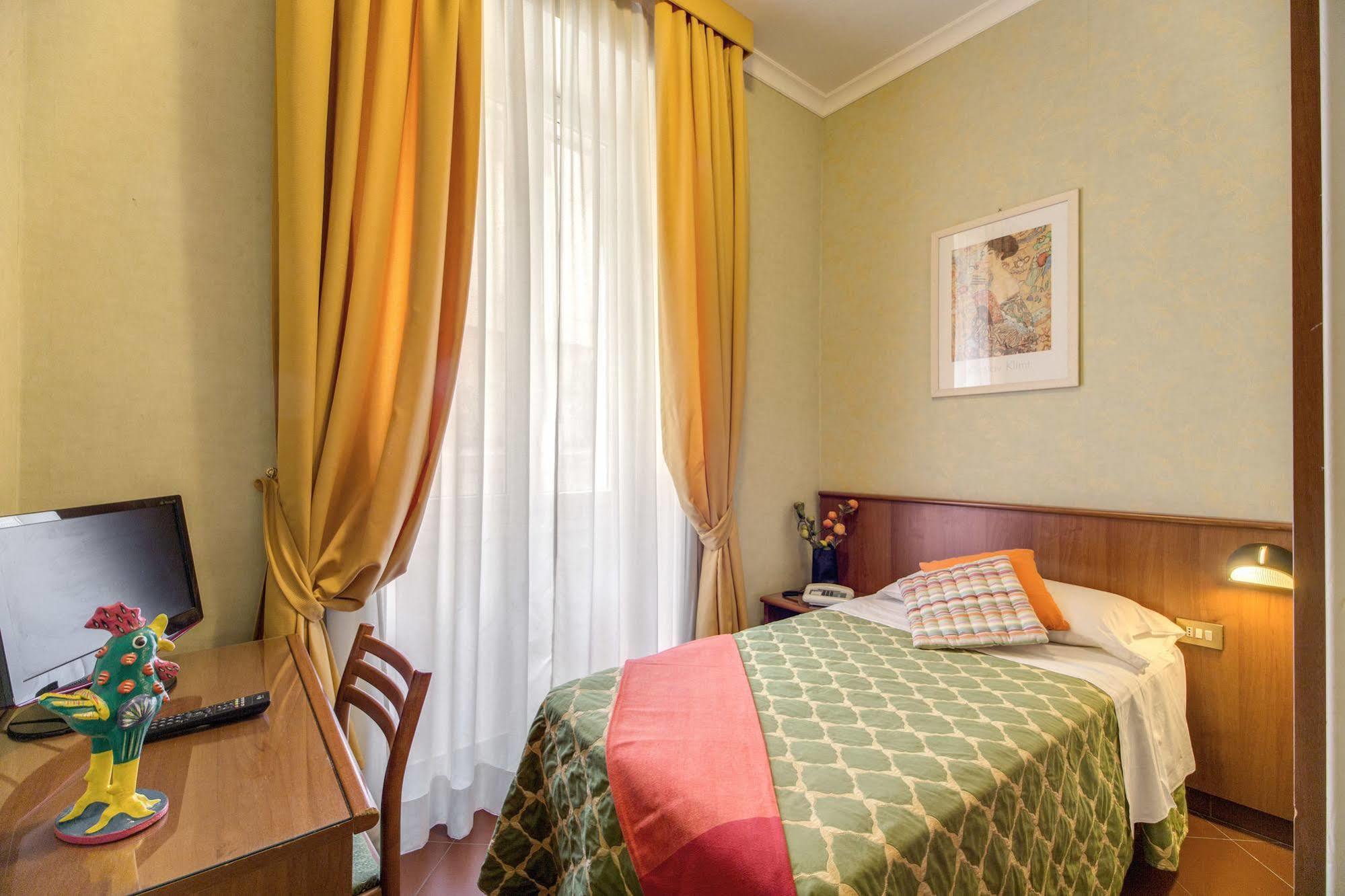 Hotel Corona Rom